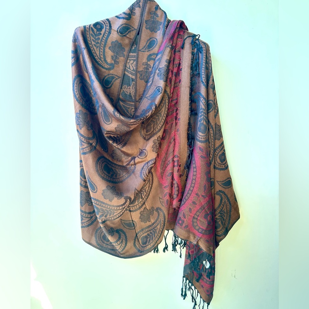 100% Cashmere Elegant Paisley Patterned Scarf - Brown and Pink - Red, 70”x28”